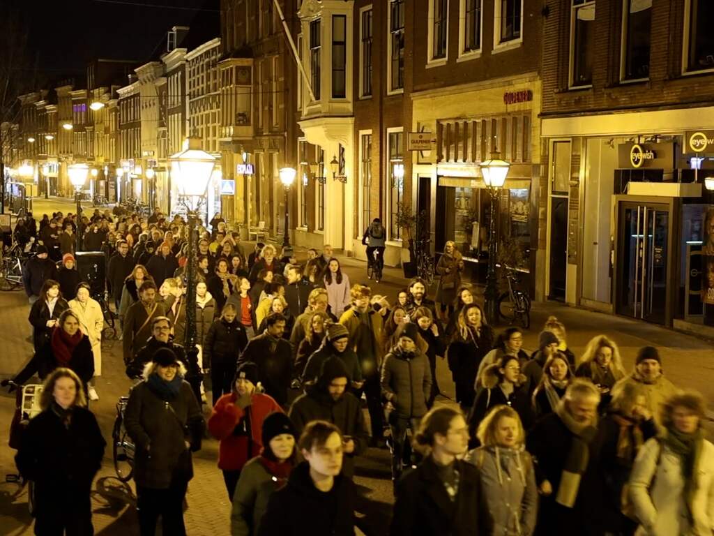 Honderden bij protestmars tegen zedenincidenten in binnenstad Leiden