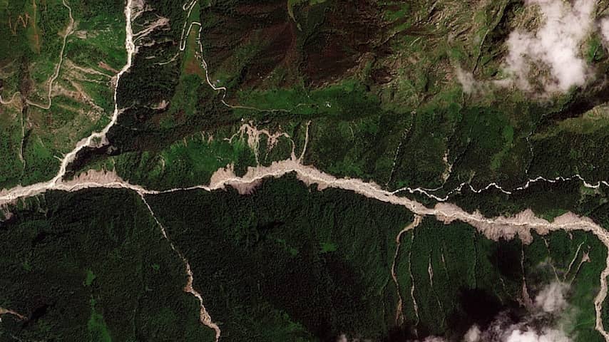 live-nepal-mogelijk-twee-nederlanders-onder-vermisten-na-overstroming