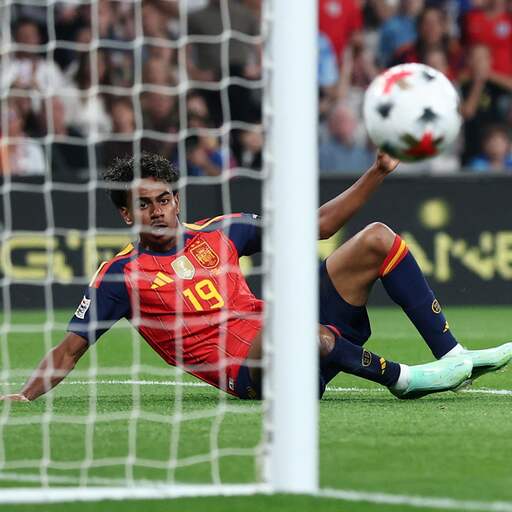 Illustratie bij: Wereldkampioen Spanje wint van Engeland in vermakelijk voetbalgevecht