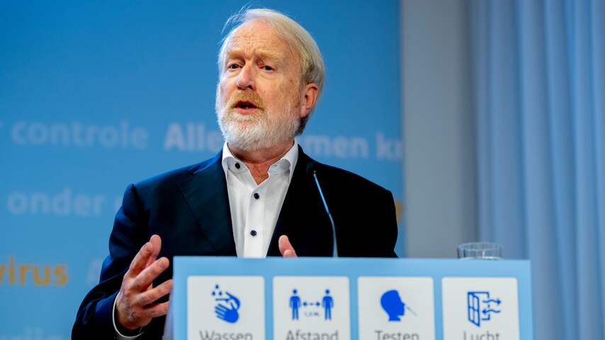 OMT-voorzitter Van Dissel legt uit waarom harde lockdown nodig is