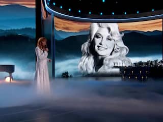 Emotioneel eerbetoon aan Dolly Parton tijdens Emmy Awards