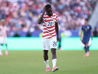 Noorse bond plant officiële klacht bij FIFA over zaak-Balogun, KNVB wacht af