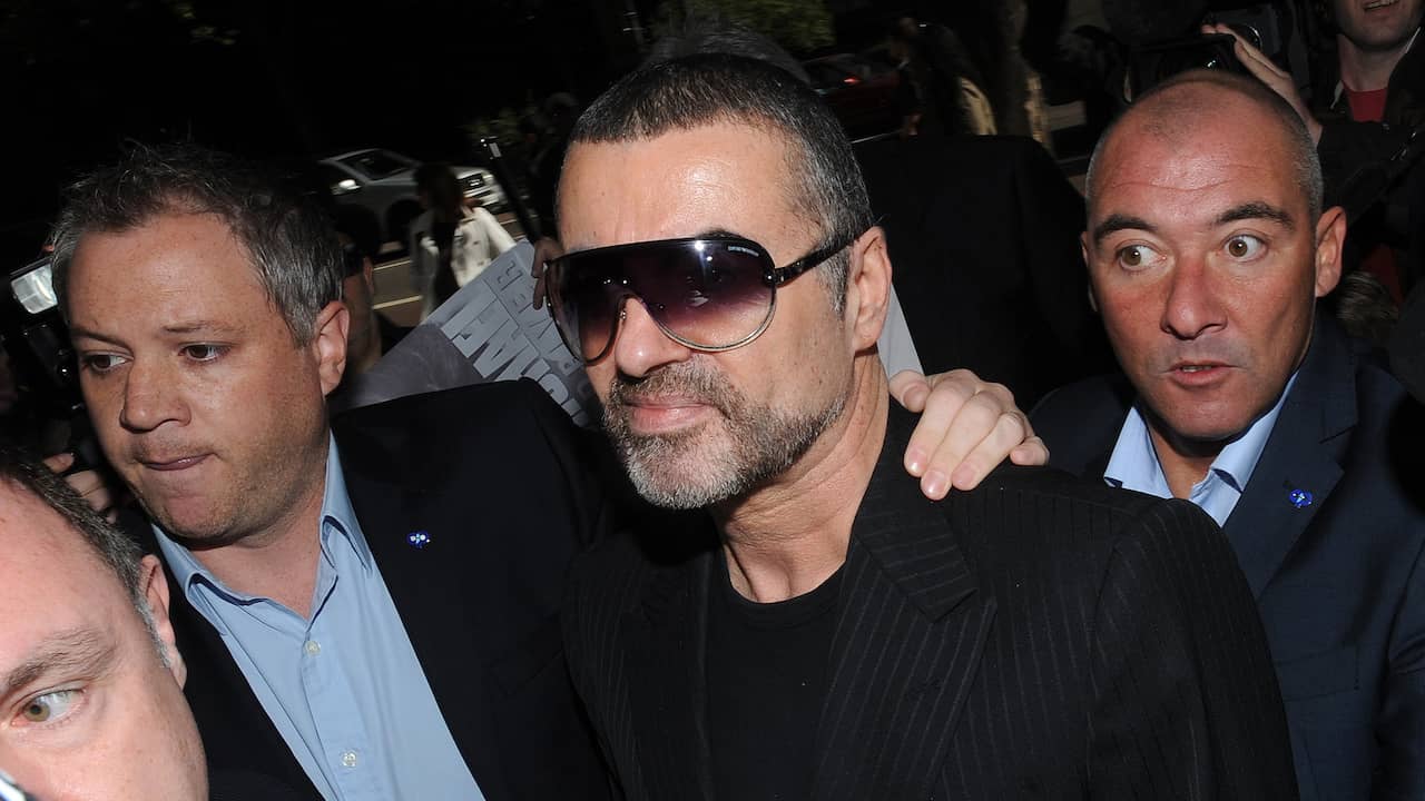 George Michaelidis Hoe George Michaels verborgen privéleven toch op straat kwam te liggen ...