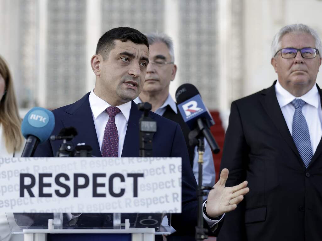 Ultrarechtse Simion wint eerste ronde Roemeense presidentsverkiezingen