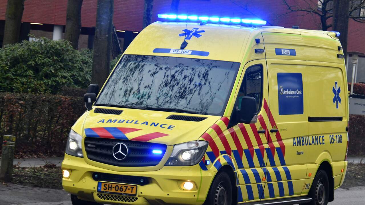 Foto bij Meerdere gewonden door steekvlam bij buurtbarbecue in Gronings dorp De Wilp