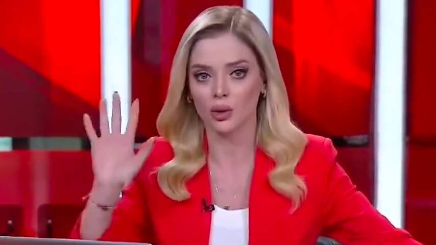 Tv-studio schudt door aardbevingen in Turkije