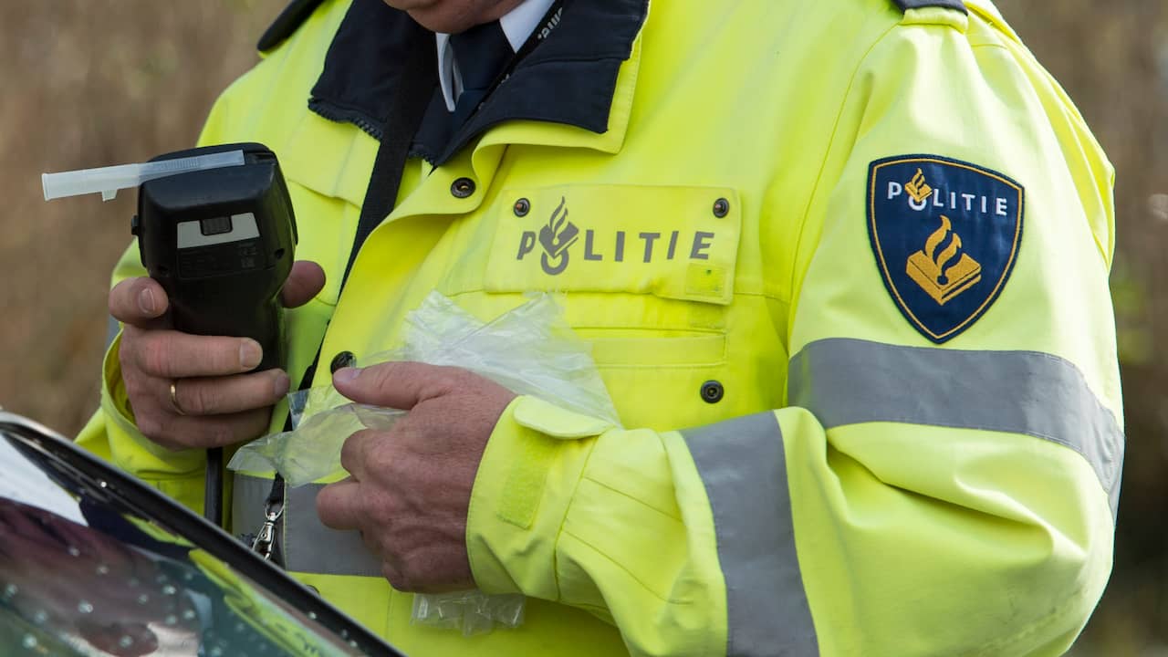 Bekende eigenaar Lamborghini weigerde alcoholtest na aanrijding op A16 |  Breda | NU.nl