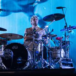 Kensington bevestigt comeback en hint op nieuwe frontman