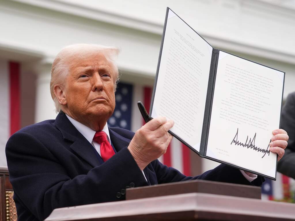 Trumps importheffingen blijven van kracht zolang beroepszaak loopt