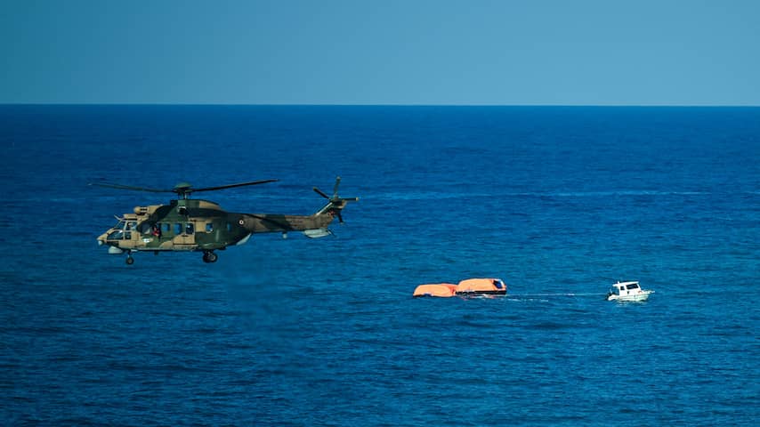 Foto bij Dodental na kapseizen boot bij Cyprus opgelopen, kapitein en bemanning opgepakt