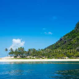 Cruiseschip loopt vast bij eiland waar film Cast Away werd opgenomen