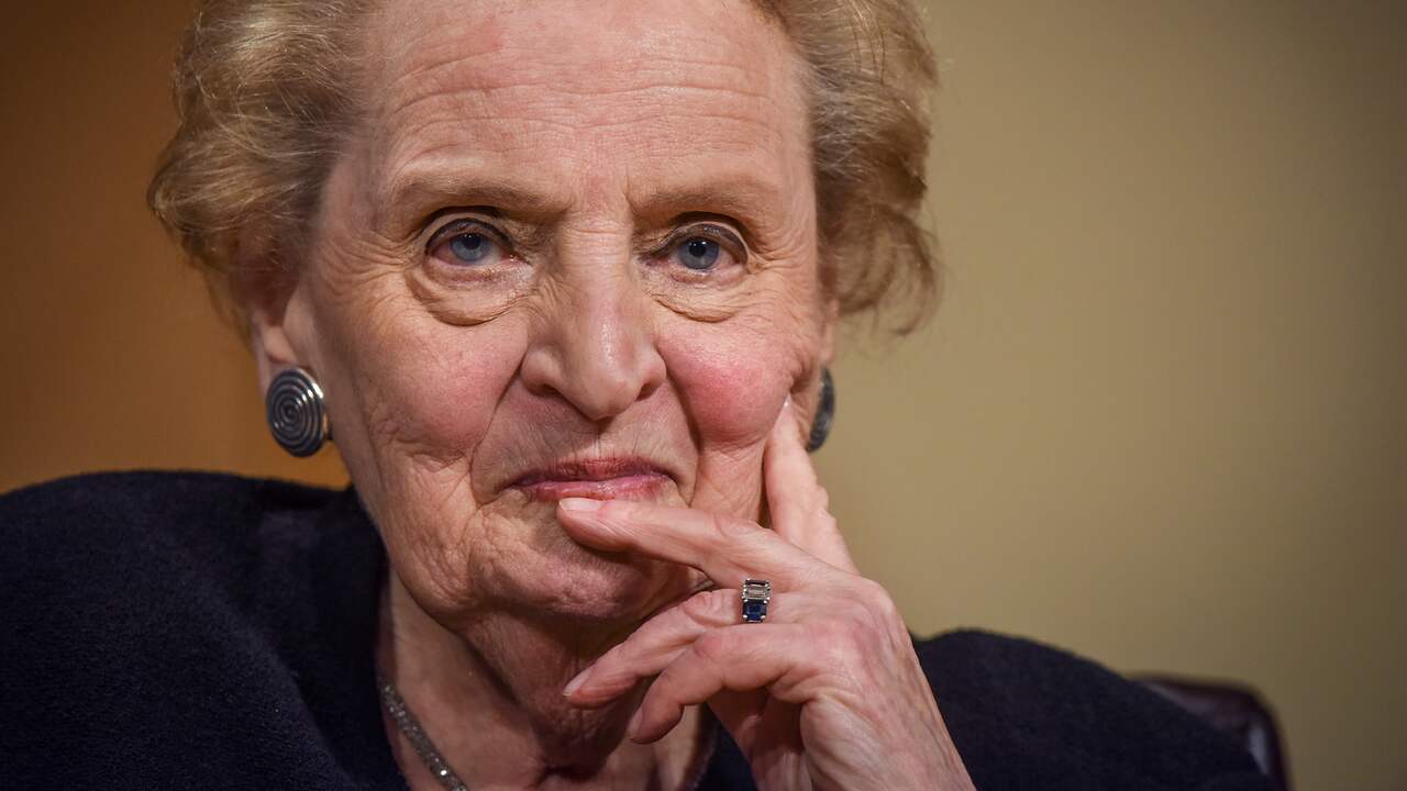 Eerste vrouwelijke buitenlandminister van de VS Madeleine Albright (84
