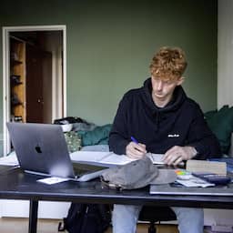 Studenten lenen weer een studieschuld bij elkaar: 'Beleggen niet de bedoeling'
