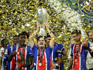 Paris Saint-Germain wint opnieuw Super Cup door zege op Aston Villa