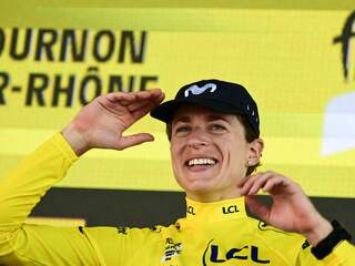 Bekijk klassementen in Tour de France Femmes met Marlen Reusser in geel