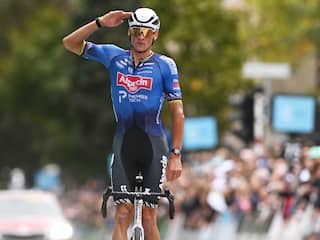 Mathieu van der Poel verbaast wielerwereld met zege na solo van 175 kilometer