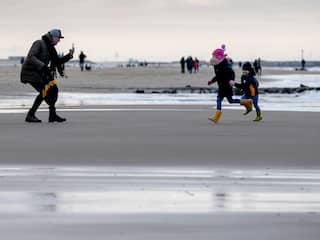 Weekweerbericht: Week begint koud en eindigt met (record)hoge temperaturen