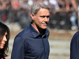 Verdachte van stalking Marco van Basten opgenomen in psychiatrische kliniek
