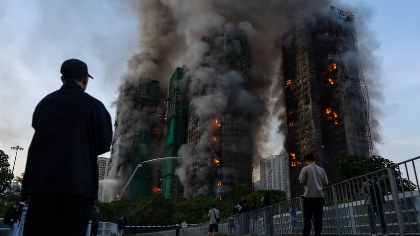 meerdere-appartementencomplexen-in-hongkong-staan-in-brand-zeker-vier-doden.jpg
