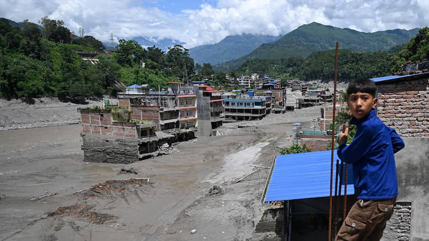 Ministerie houdt rekening met Nederlandse vermisten na overstroming in Nepal