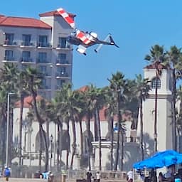 Video | Helikopter crasht in palmbomenrij bij strand in Californië