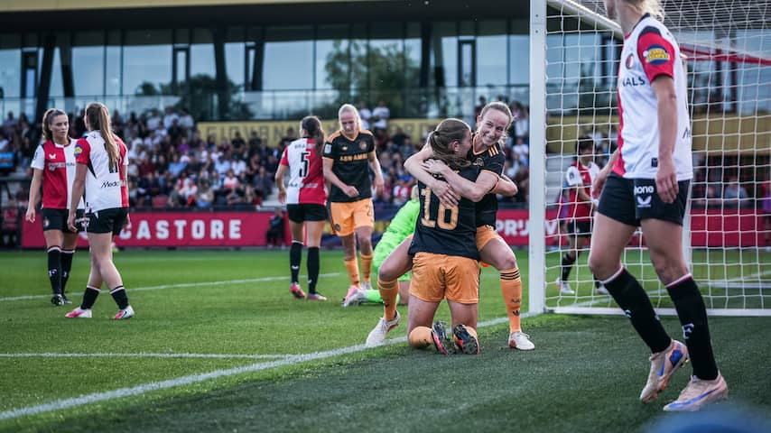 Ajax Vrouwen boekt klinkende zege in Klassieker en vergroot zorgen Feyenoord