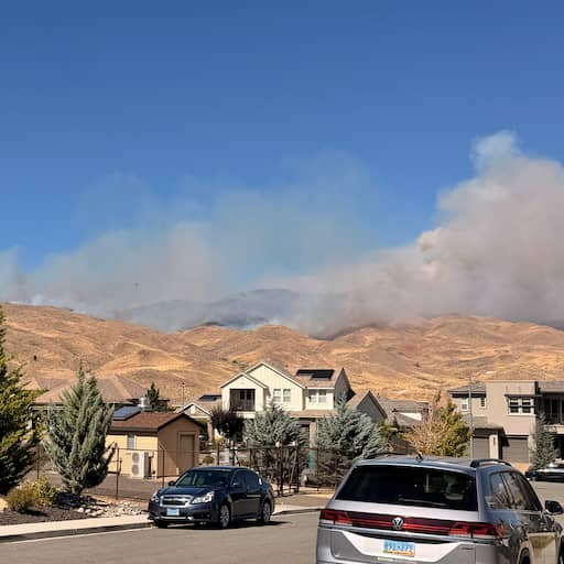 Grote natuurbrand bij Amerikaanse gokstad, evacuaties in stad en ziekenhuis
