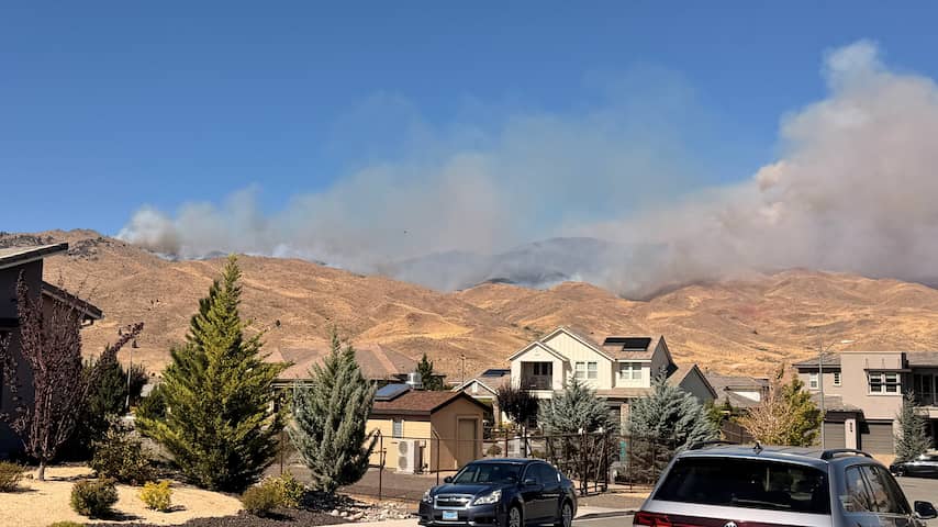 Grote natuurbrand bij Amerikaanse gokstad, evacuaties in stad en ziekenhuis