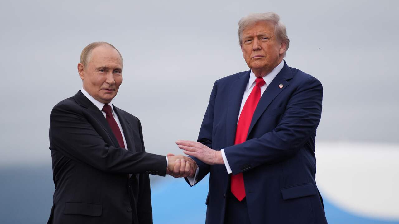 Live | Oekraïense aanval op Krim vlak nadat Zelensky en Poetin bellen met Trump