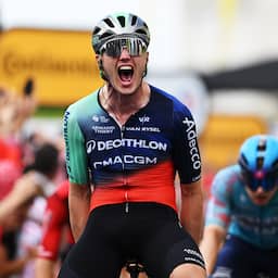 Olav Kooij boekt bij debuut in Tour de France meteen zege in eerste massasprint