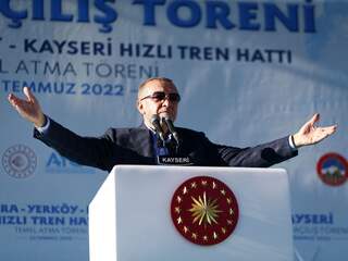 De aantrekkingskracht van Erdogan: 'Als ik verlies, verliezen jullie ook'