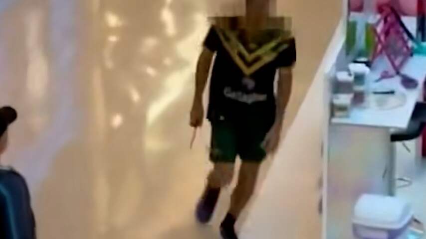 Beelden tonen dader steekpartij in winkelcentrum Sydney
