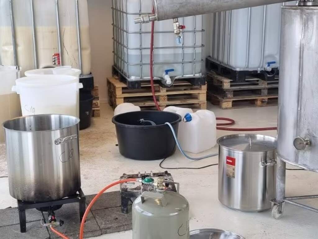 Eigenaresse van leeg kantoorpand Best stuit op drugslab in net gekocht pand