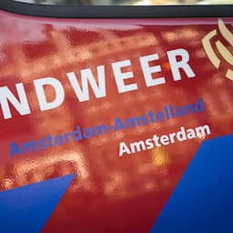 Flat in Amsterdam ontruimd door woningbrand, ongeveer 100 bewoners geëvacueerd