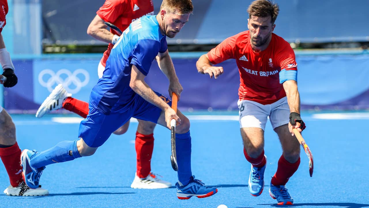 Brinkman heeft spijt van voorlezen appjes van zoon op tv met kritiek op