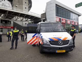 Politie schaalt op rond ArenA uit vrees voor nieuwe rellen bij restant Klassieker
