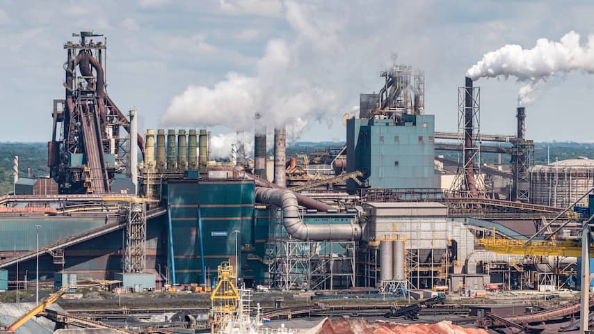 Foto bij Afspraken over miljardensteun Tata Steel lopen opnieuw vertraging op