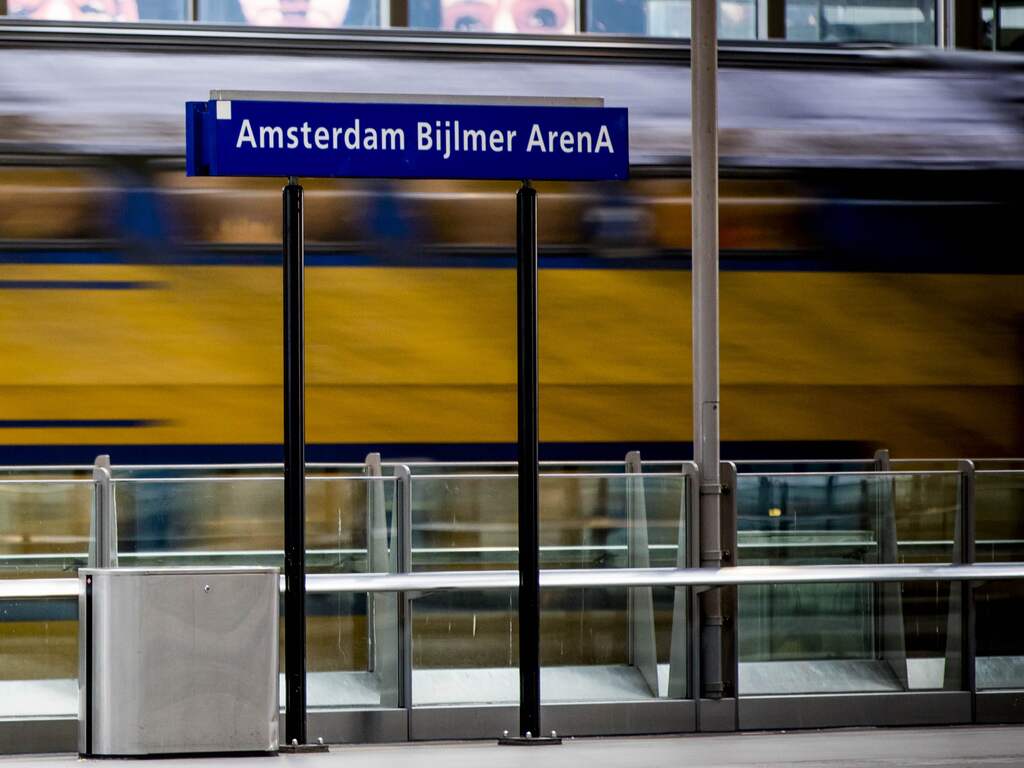 NS kan drukte in weekend van GP en voetbal niet aan, slaat deel Amsterdam over