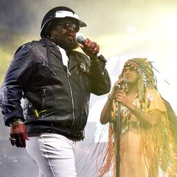 Village People en Carrie Underwood zingen voor Trump: ‘Land verenigen met muziek’