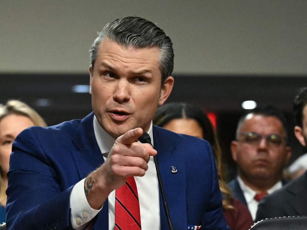 Hegseth aangesteld als Amerikaans defensieminister na beslissende stem Vance