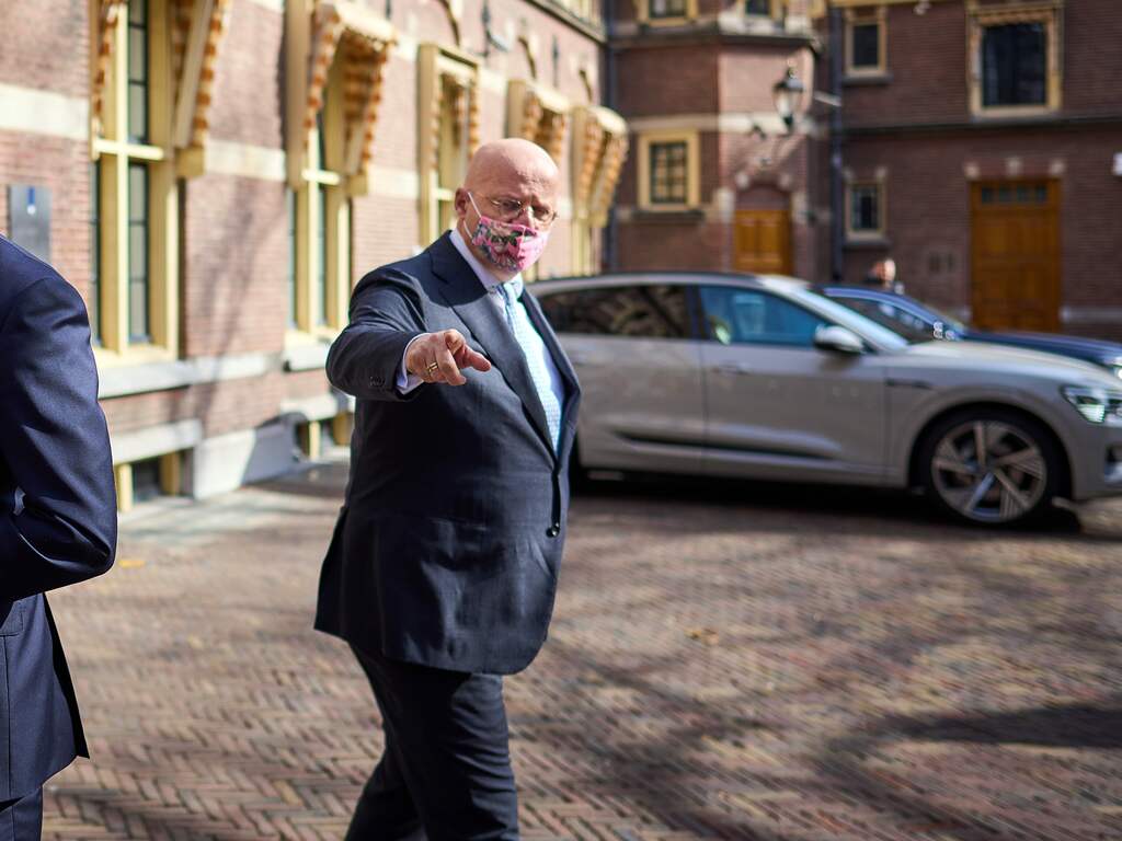 Grapperhaus wil aandacht voor jihadisme niet laten verslappen