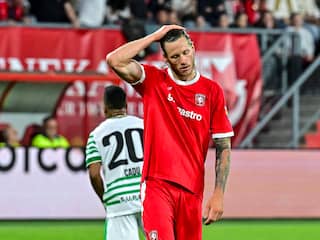 Geëmotioneerde Weghorst baalt na debuut voor Twente: 'Had meer in gezeten'