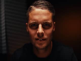 Dortmund presenteert Veerman in het Duits: 'Heb er niks van verstaan'