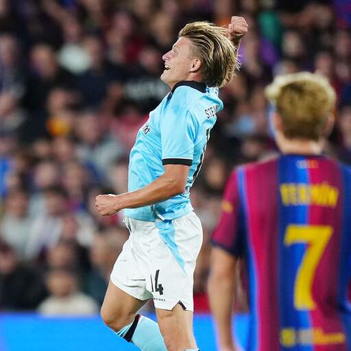 Illustratie bij: Steijn over kritiek op juichen na goal tegen Barça: 'Scoor zelf eens in Camp Nou'