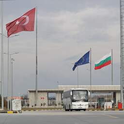 Nederlander rijdt in Turkije mensen aan na ruzie en wil daarna grens oversteken