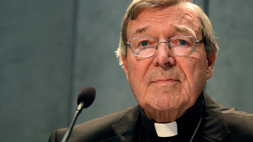 Paus-vertrouweling cel in voor misbruik: Wie is George Pell?