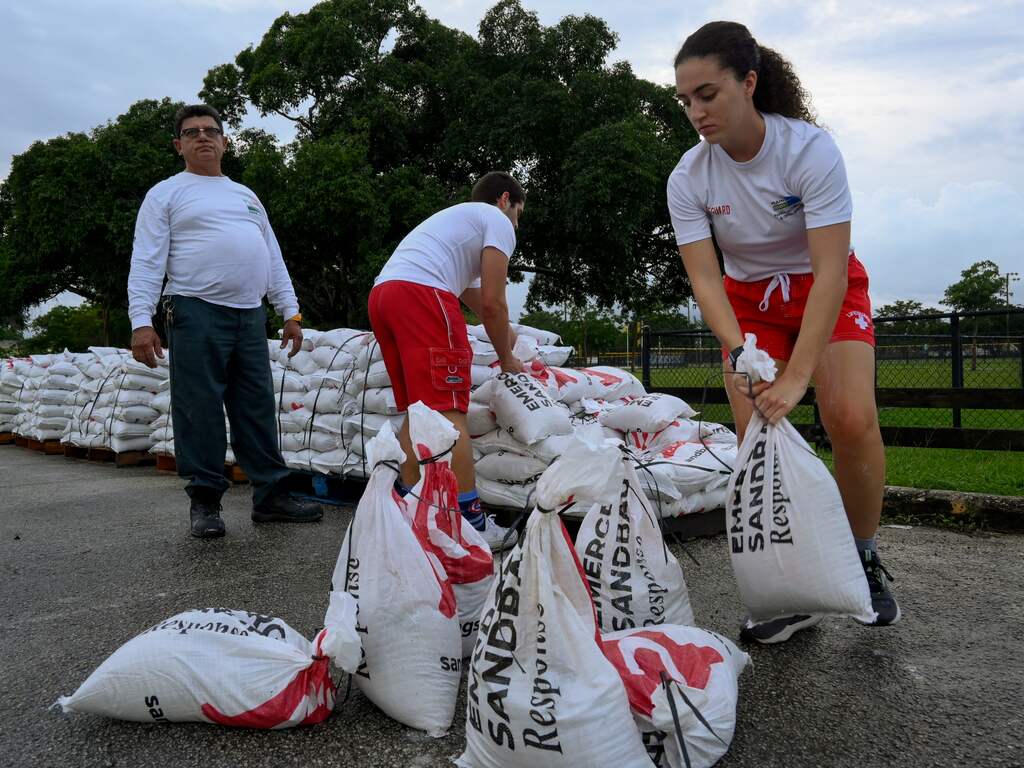 Orkaan Milton groeit onderweg naar Florida uit tot een van de hoogste categorie
