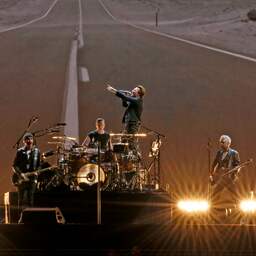 U2 krijgt hoogste onderscheiding bij uitreiking Britse songwritersprijzen