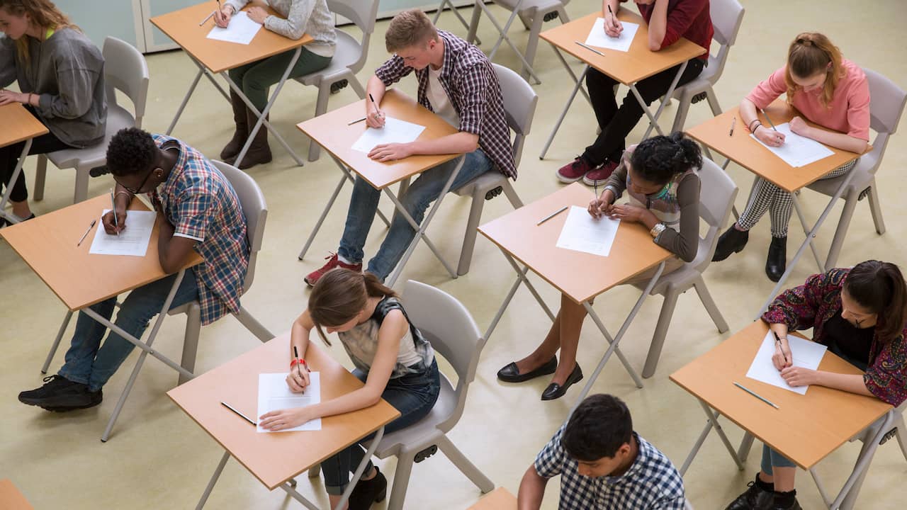 Met gelijk advies behalen meer meisjes dan jongens havo- of vwo-diploma