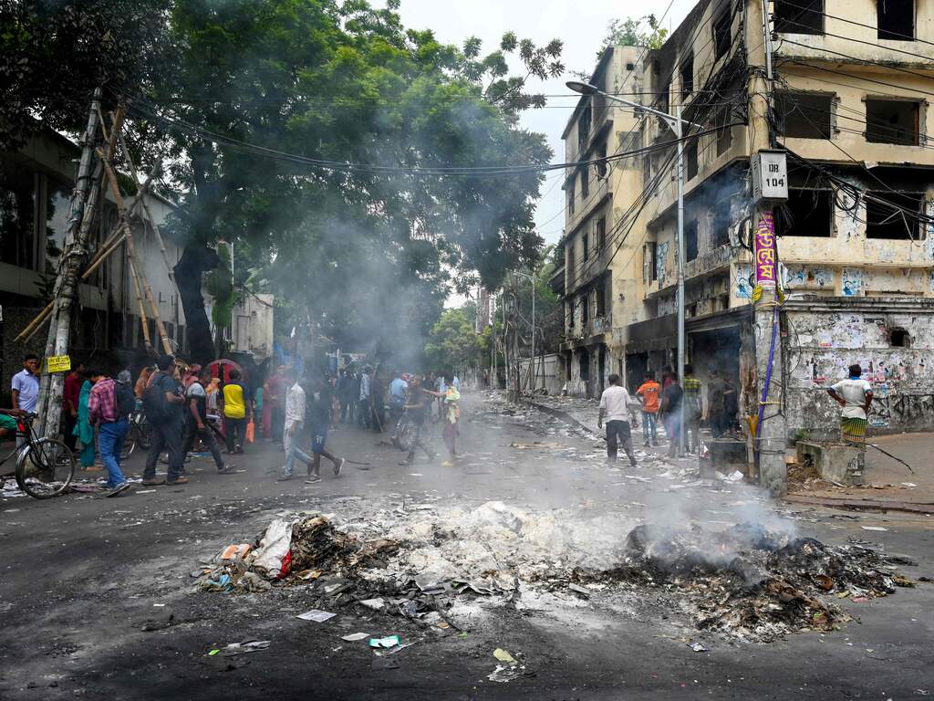 Meldingen van geweld tegen hindoetempels Bangladesh na vertrek premier